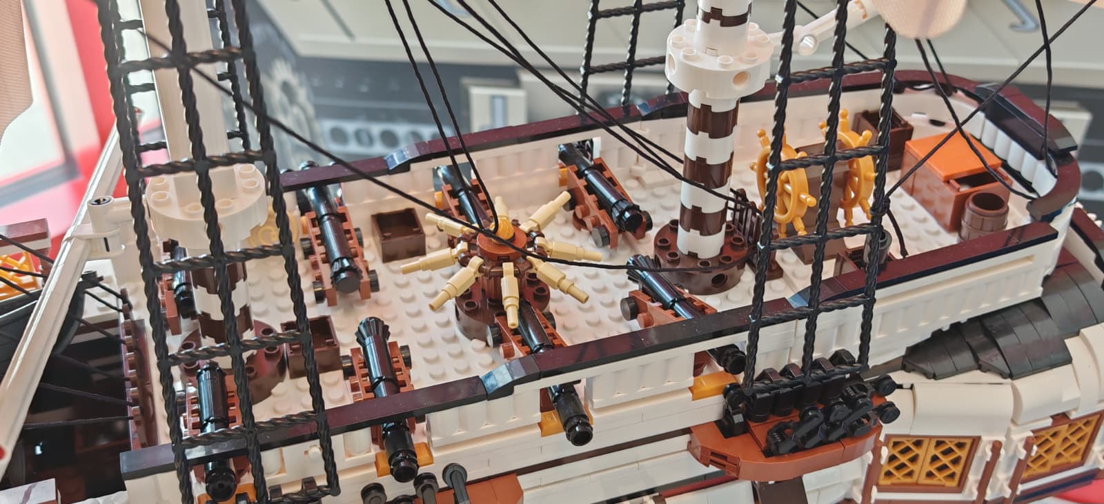 REOBRIX 66048 Endeavor sailing ship – 3555 pieces
